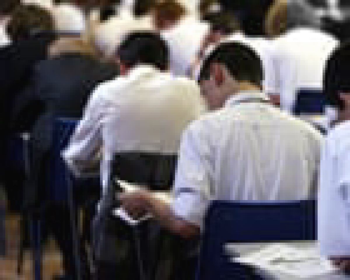 Inggris Akhirnya Hapus Ujian Ulang GCSE Wajib, 360.000 Siswa Gagal Tiap Tahun