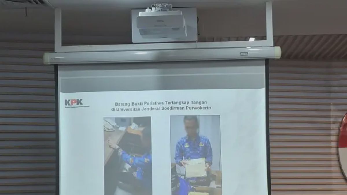 KPK Pamer Barang Bukti Korupsi Jual Beli Bangku Kuliah Unsoed