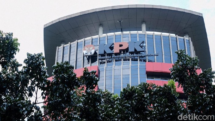 KPK Periksa Eks Sekjen MPR Ma'ruf Cahyono Tersangka Kasus Gratifikasi