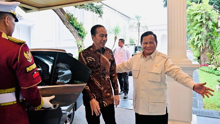 Prabowo Ucapkan Selamat Ulang Tahun ke-65 untuk Jokowi