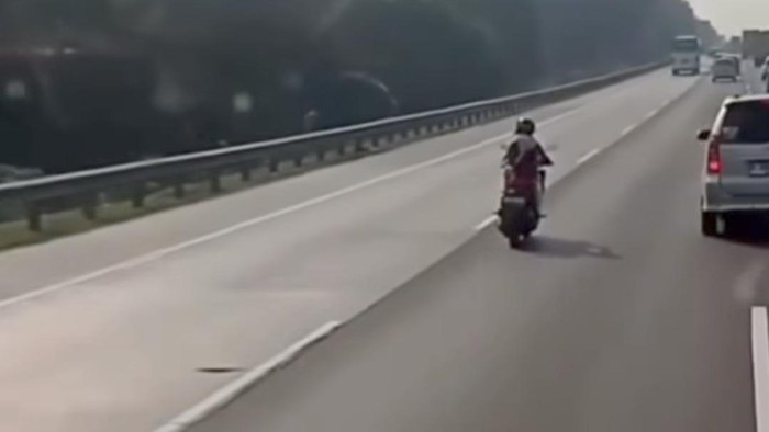 Pemotor Nyasar Masuk Tol Cikampek gara-gara Salah Baca Aplikasi Peta