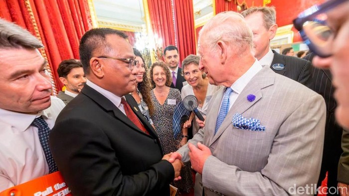 Menteri LH Sampaikan Salam Hangat Prabowo ke Raja Charles III di Istana St James