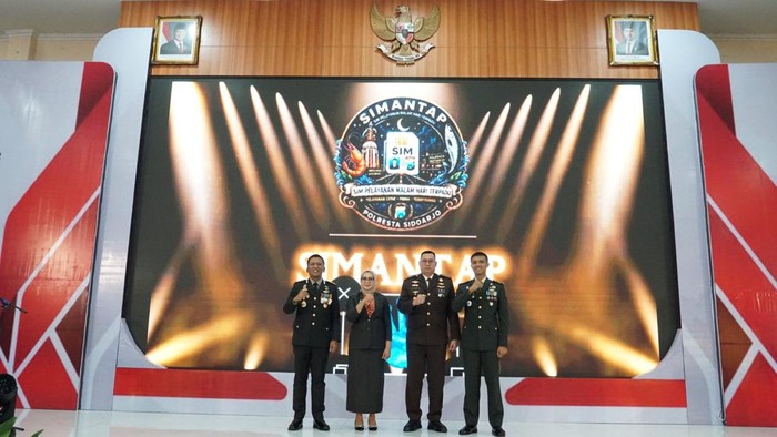 Polresta Sidoarjo Luncurkan Simantap, Warga Bisa Perpanjang SIM Malam Hari