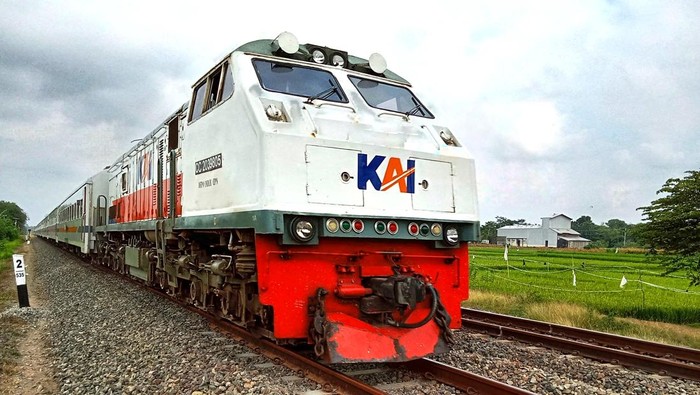 Wisatawan Mancanegara Kian Gemar Menjelajah Indonesia dengan Kereta Api, Jumlah Penumpang Tembus 300 Ribu