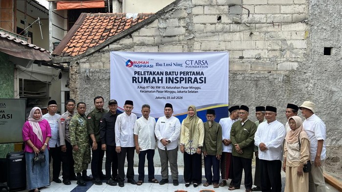 Warga Sambut Antusias Pembangunan Rumah Inspirasi CT ARSA di Pasar Minggu