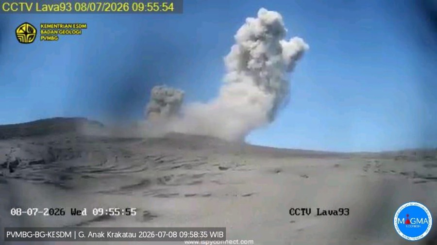 Gunung Anak Krakatau Erupsi Pagi Ini, Kolom Abu 100 Meter