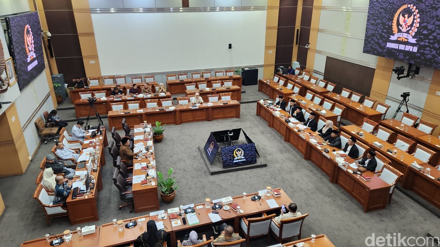 Usul Batasan Umur Jemaah Haji, Ketua DPW FK KBIHU Jabar Sebut Lansia Bikin Repot
