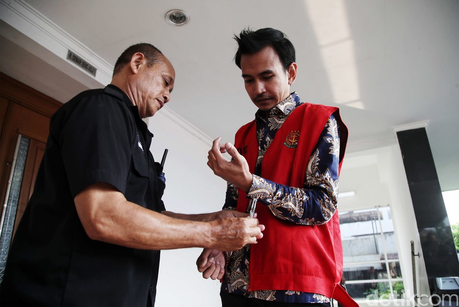 Adam Deni Resmi Ditahan Usai Rusak Ruko dan Ancam Pegawai dengan Airsoft Gun
