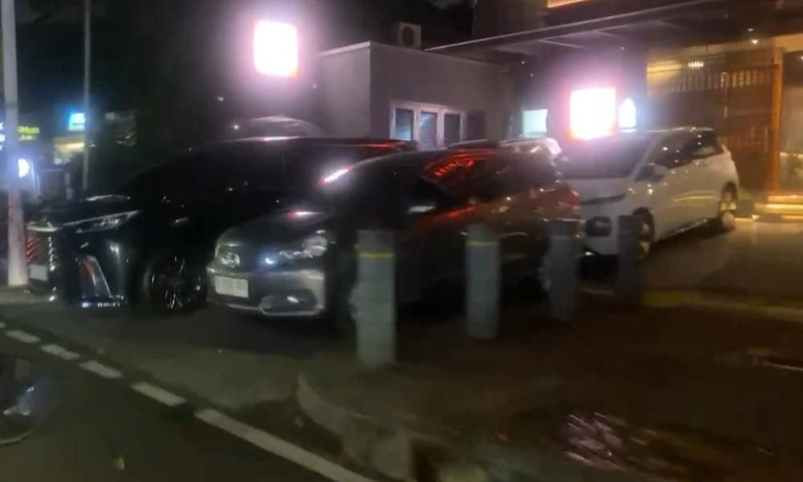 Sabtu Malam, 4 Mobil Parkir Liar di Senopati Jaksel Ditindak Dishub