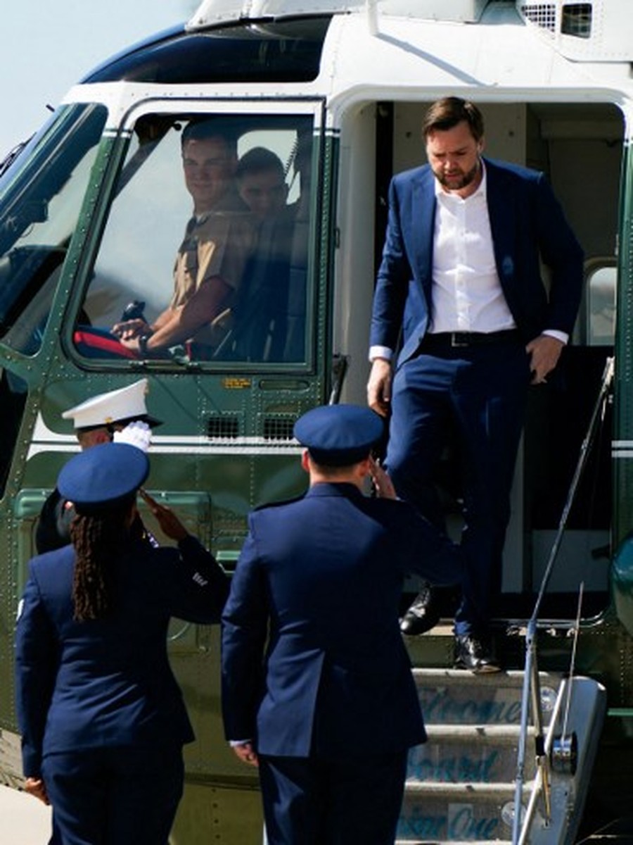 Wapres AS JD Vance Terbang ke Swiss untuk Negosiasi Langsung dengan Iran