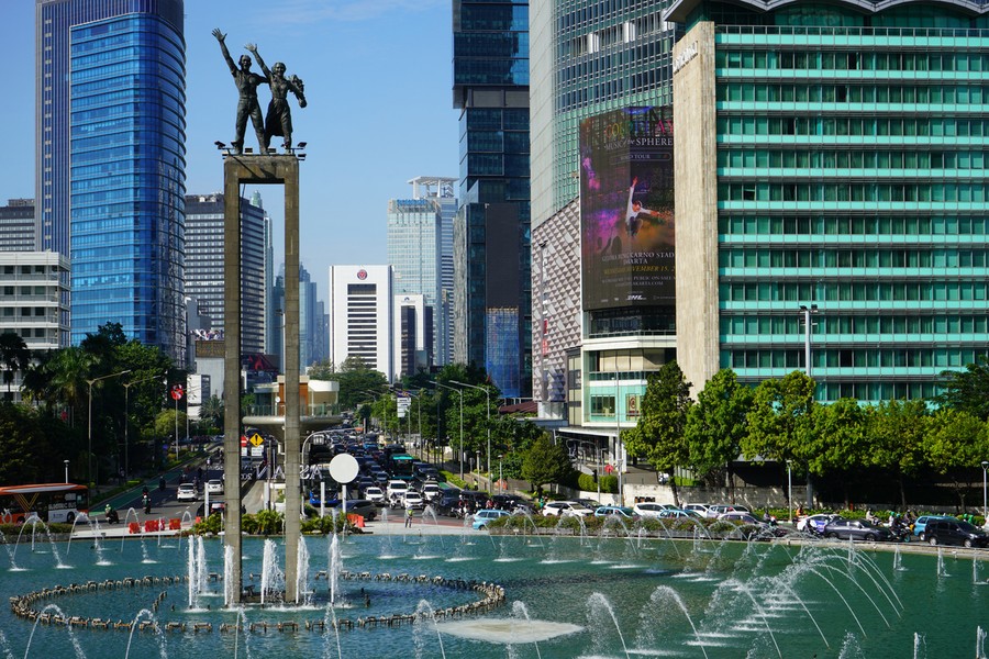 700 Petugas Kebersihan Dikerahkan Saat Puncak HUT ke-499 Jakarta di Bundaran HI