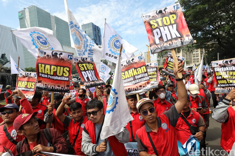 Menaker Ungkap Potensi Badai PHK di Depan Mata, Siapkan Hal Ini