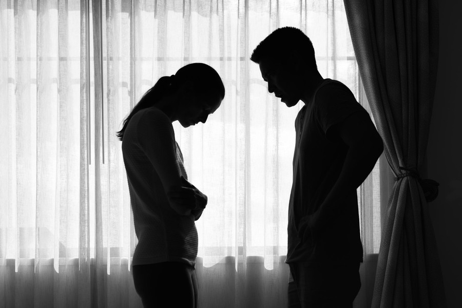 tanda Red Flag yang Harus Diwaspadai dalam Hubungan Menurut Dokter Jiwa