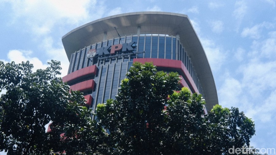 KPK Dalami Laporan Menteri Kehutanan Terkait Amplop dari Bupati Kuansing
