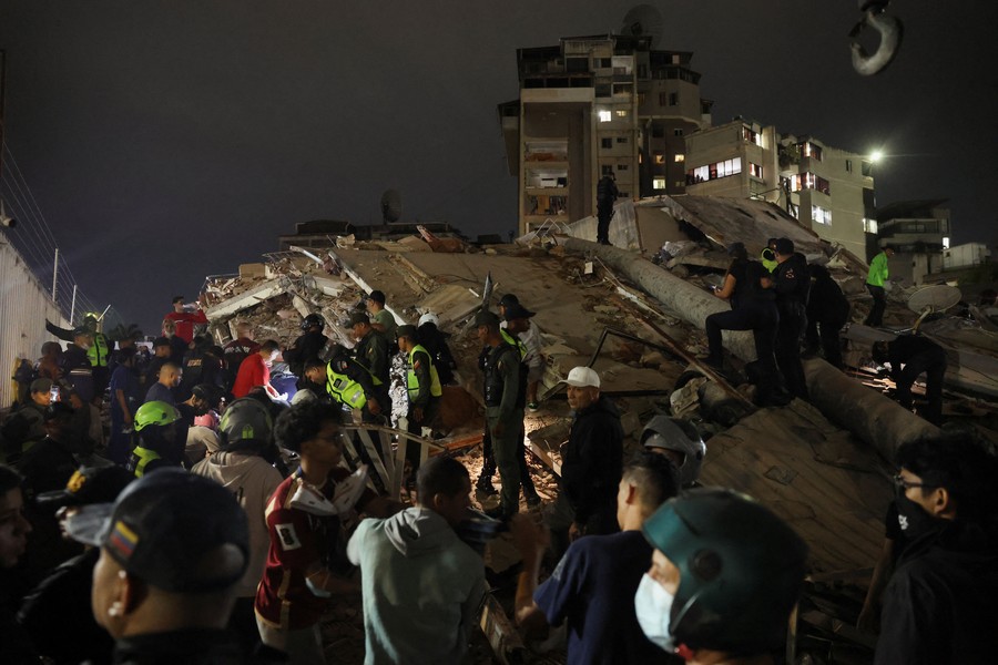 Caracas Diguncang Gempa Dahsyat! Bangunan Runtuh, Korban Dievakuasi