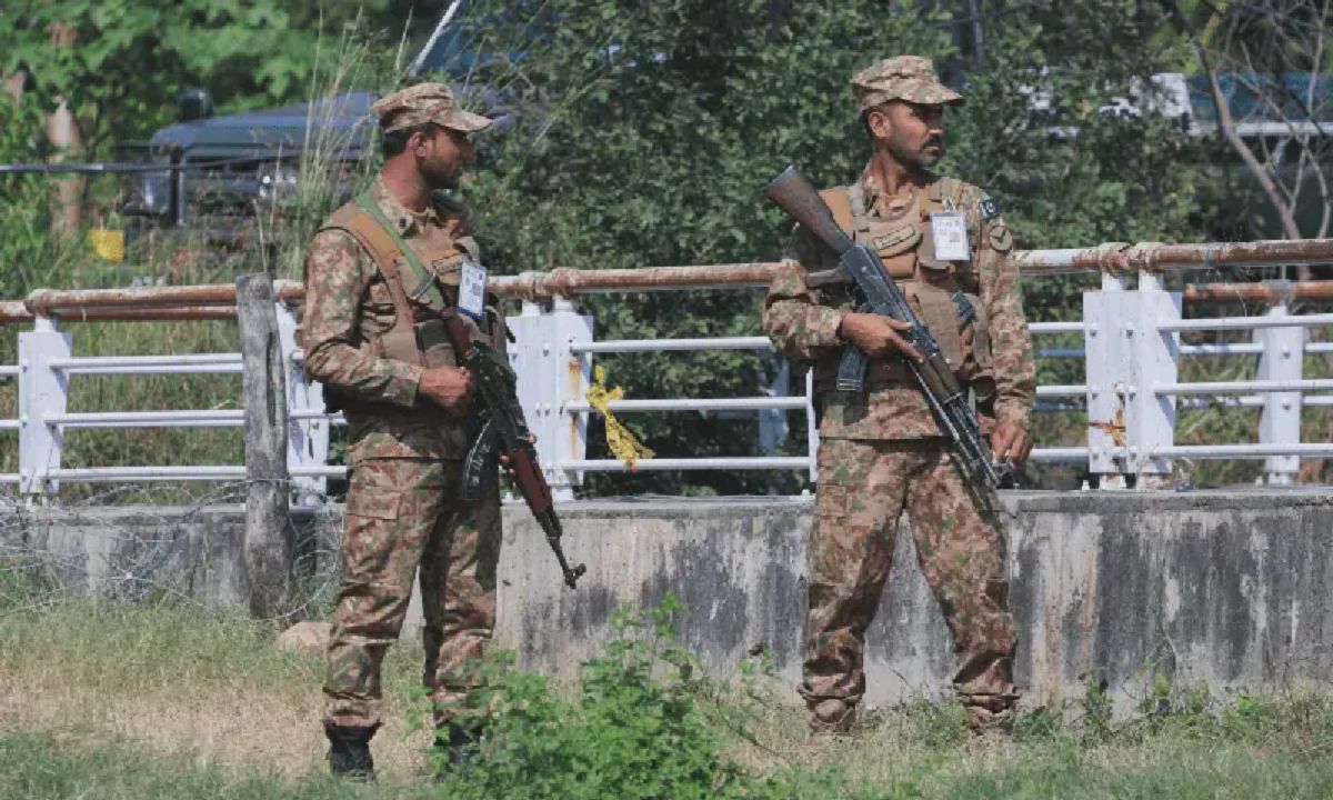 Pasukan Pakistan Gagalkan Bom Bunuh Diri di Wana, Satu Teroris Tewas