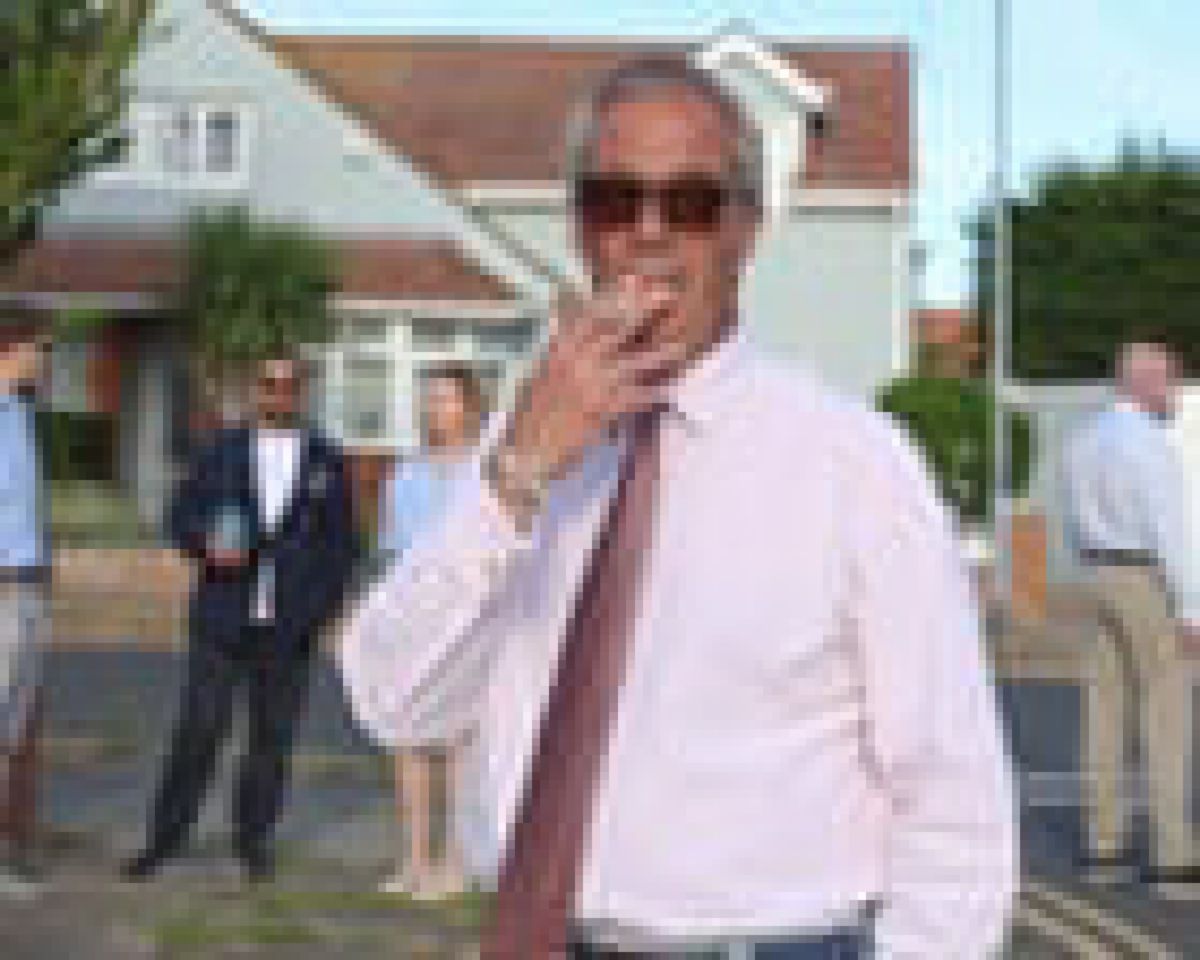 LONDON — Pemimpin Partai Reform UK, Nigel Farage, kembali menjadi sorotan utama