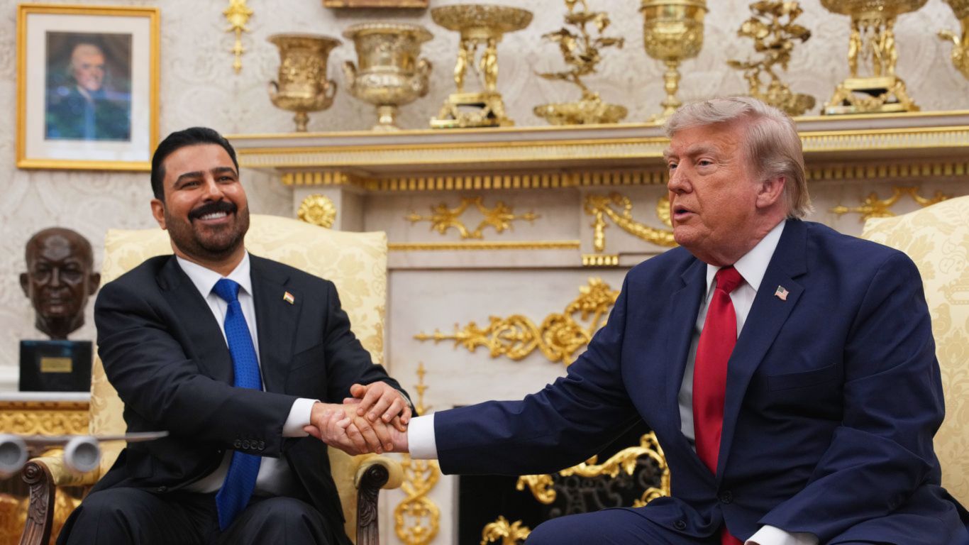 PM Irak Zaidi Hormati Khamenei, Lalu Temui Trump di Oval Office