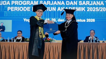 Kuliah di 2 Negara, Ramzy Tetap Jadi Lulusan Terbaik UGM dengan IPK 3,99